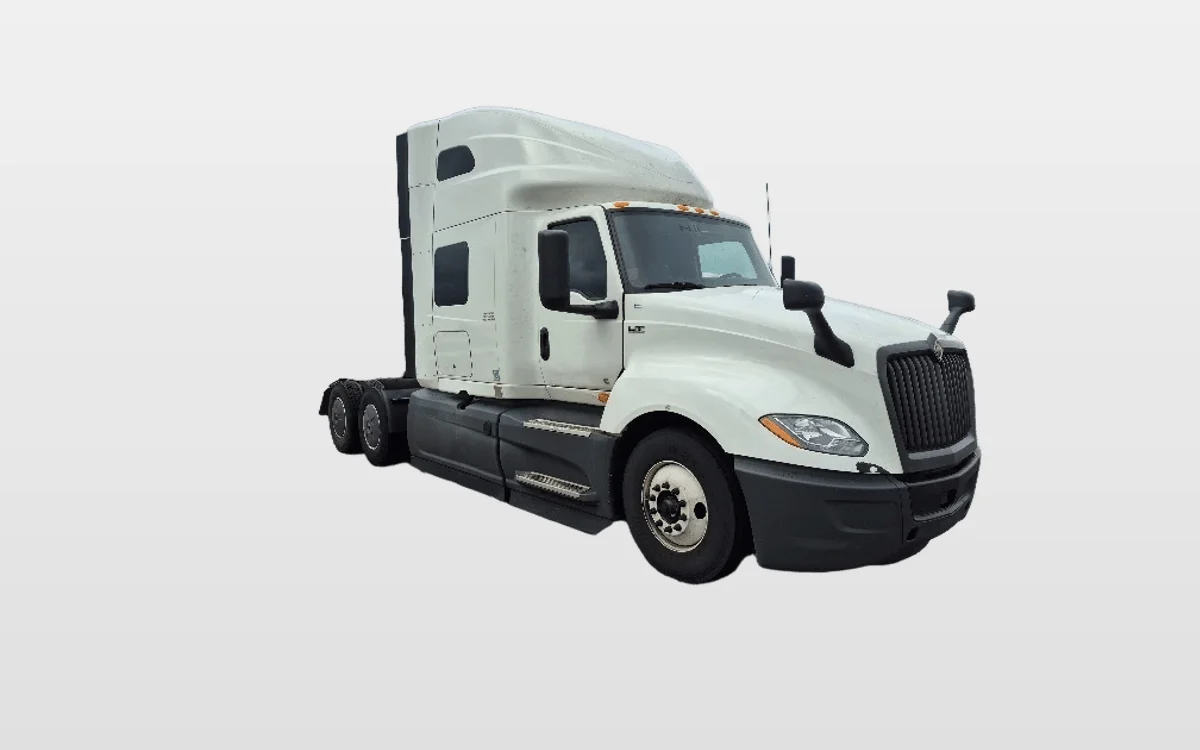 2023 International LT - image 1