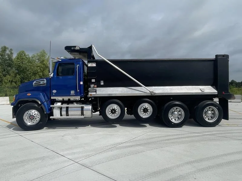 2022 Western Star 4700 in St. Rose — photo 2