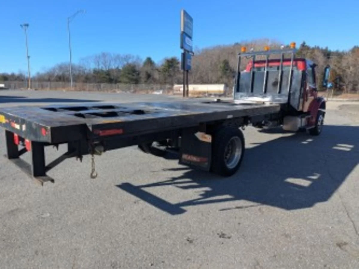 2019 Freightliner M2 106 in Salisbury, MA — photo 4