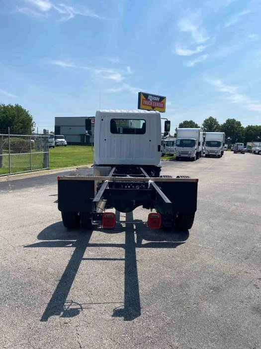 2025 Hino L6 - image 13