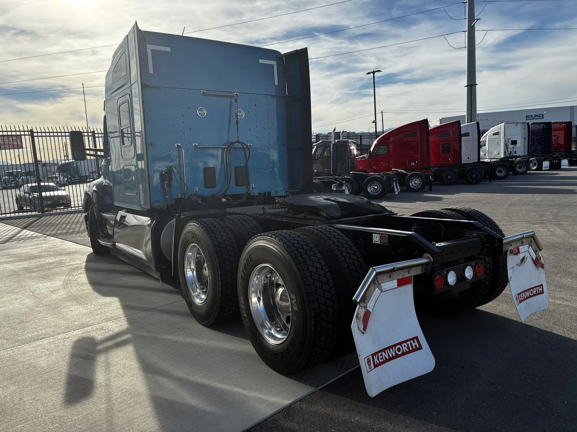 2022 Kenworth T680 - image 6