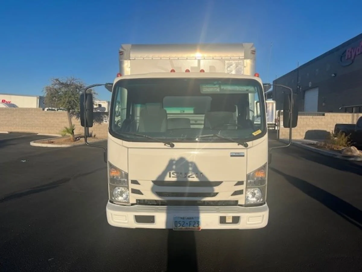 2018 Isuzu - image 2