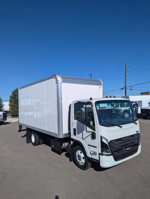 2025 Isuzu NPR - image 3