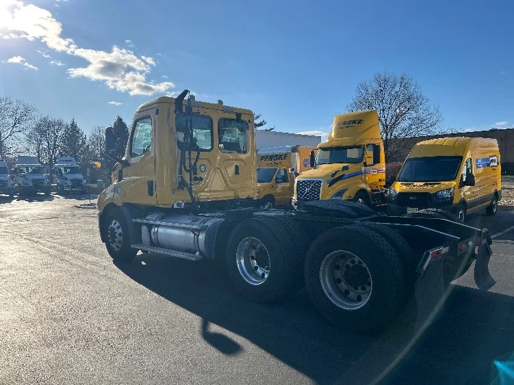 2019 Freightliner Cascadia in Swedesboro, NJ — photo 5