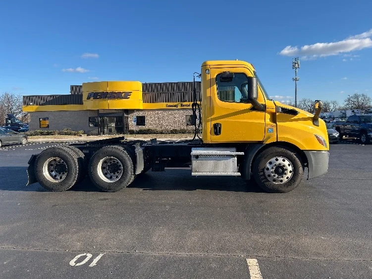 2019 Freightliner Cascadia in Swedesboro, NJ — photo 8