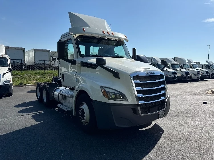 2019 Freightliner Cascadia in Jessup, MD