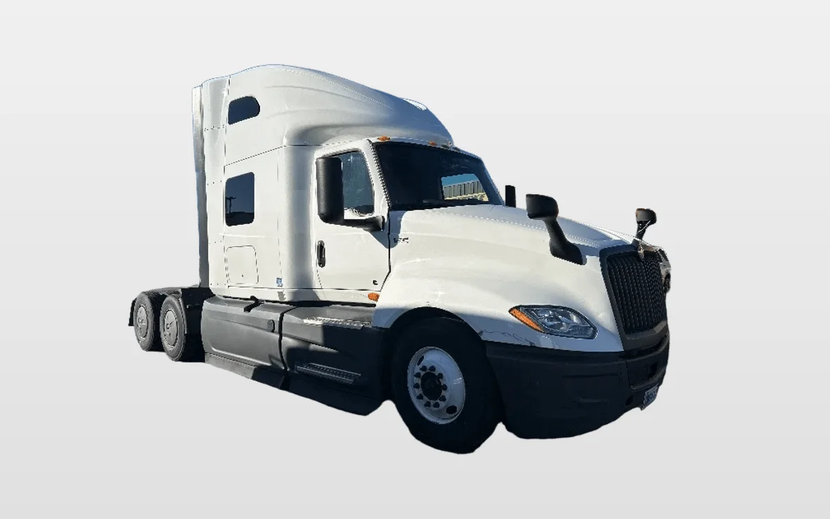 2023 International LT - image 1