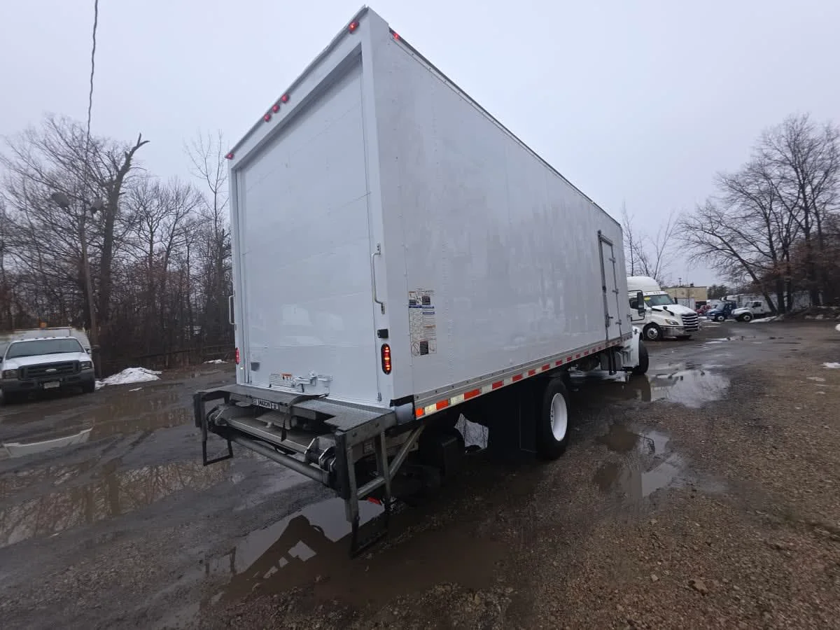 2019 Freightliner M2 106 in Bensalem, PA — photo 4