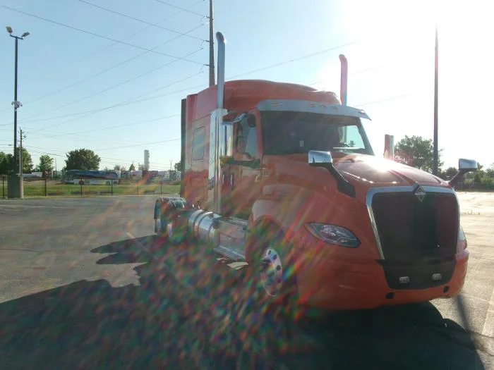 2025 International LT — photo 4