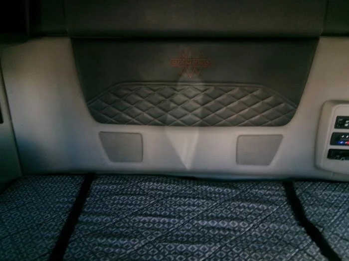 2025 International LT — photo 12