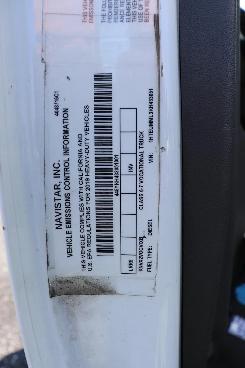 2019 International MV - image 3