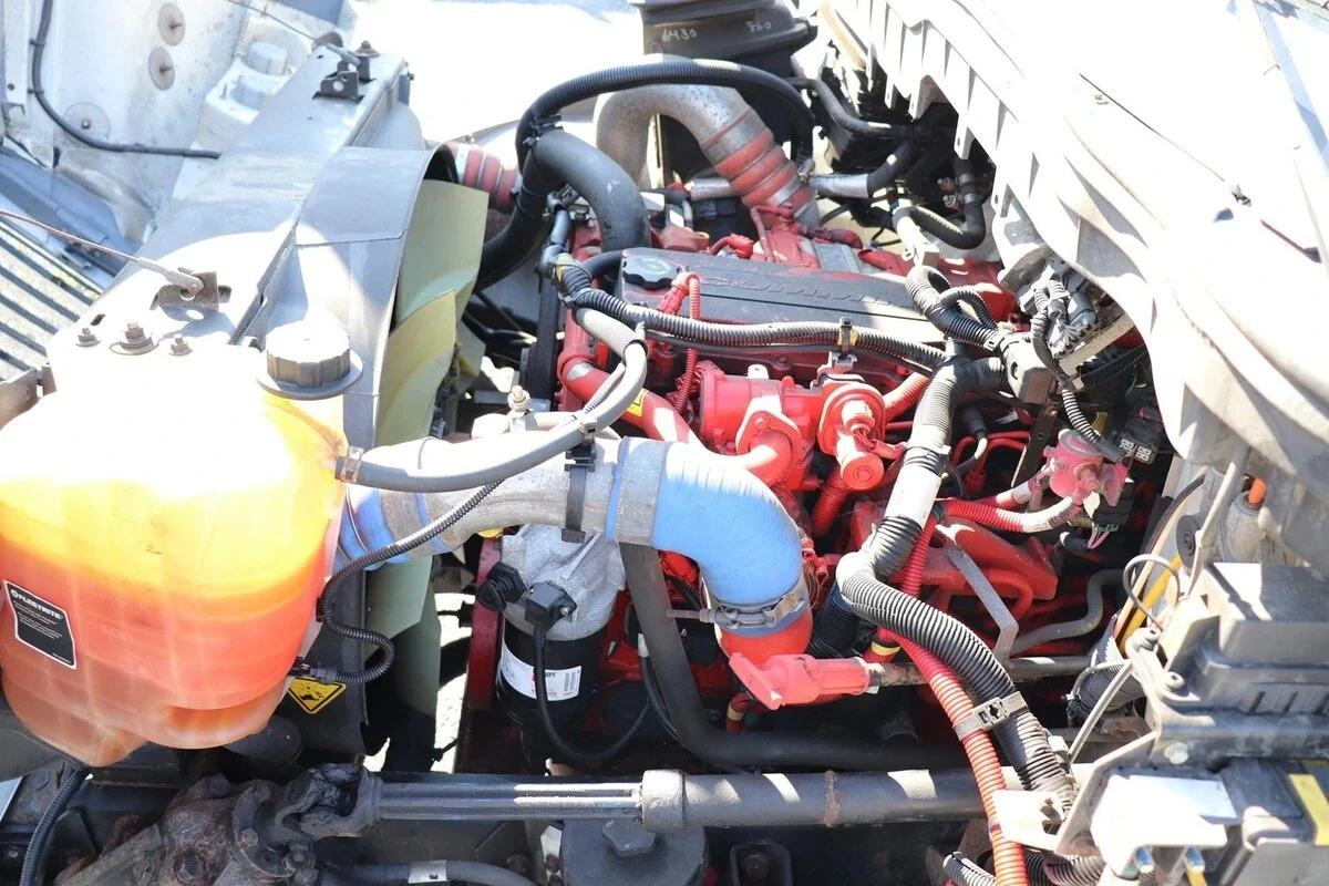 2019 International MV - image 6