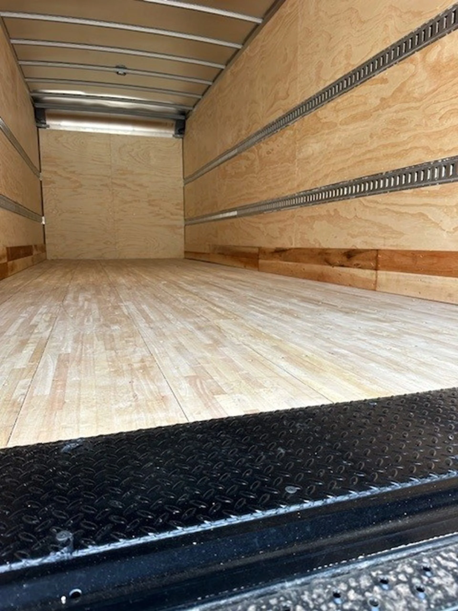 2026 Freightliner M2 106 — photo 3