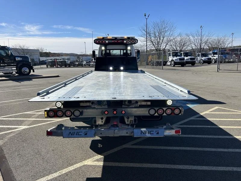 2026 Freightliner - image 9