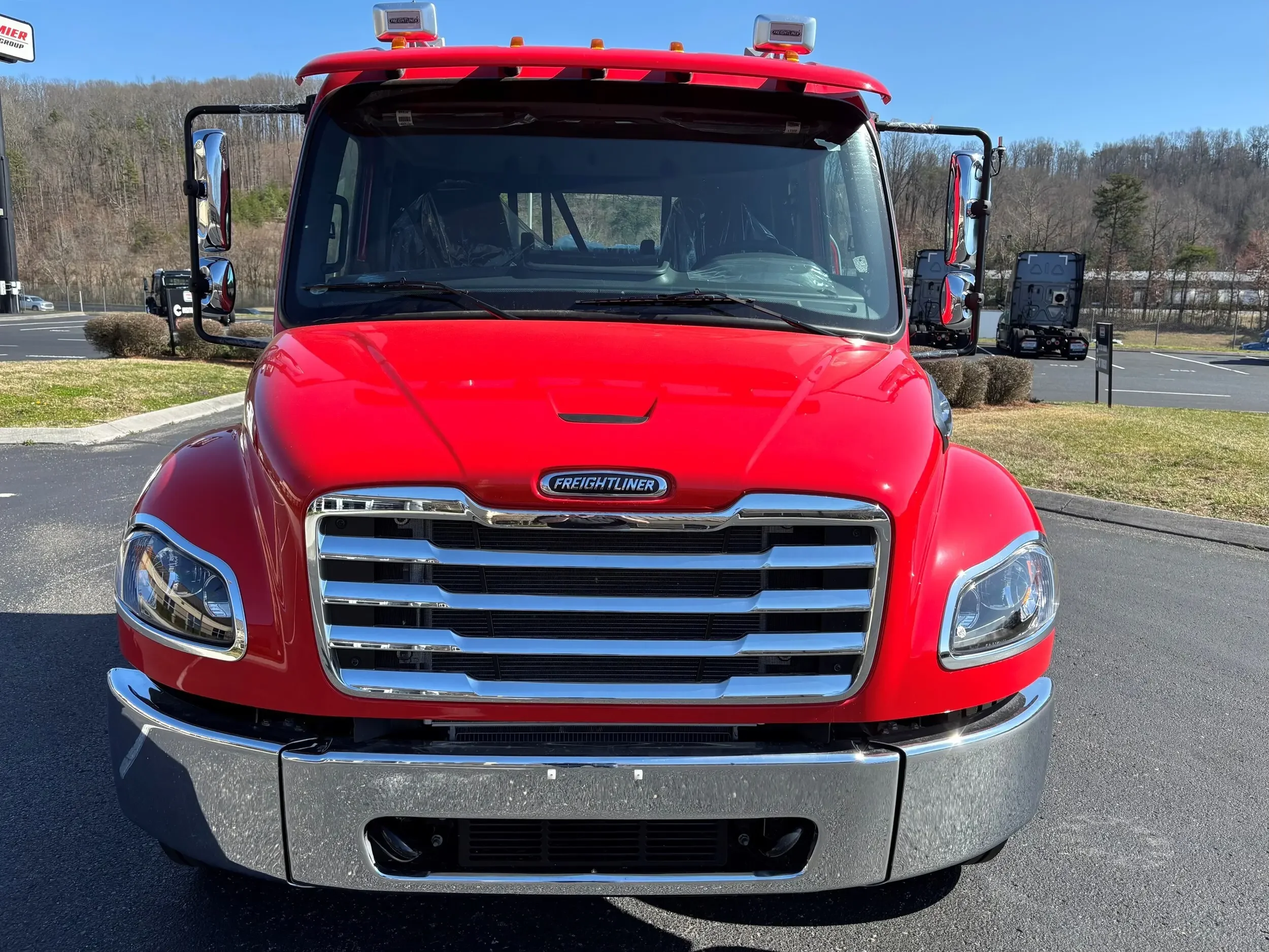 2025 Freightliner M2 106 - image 2