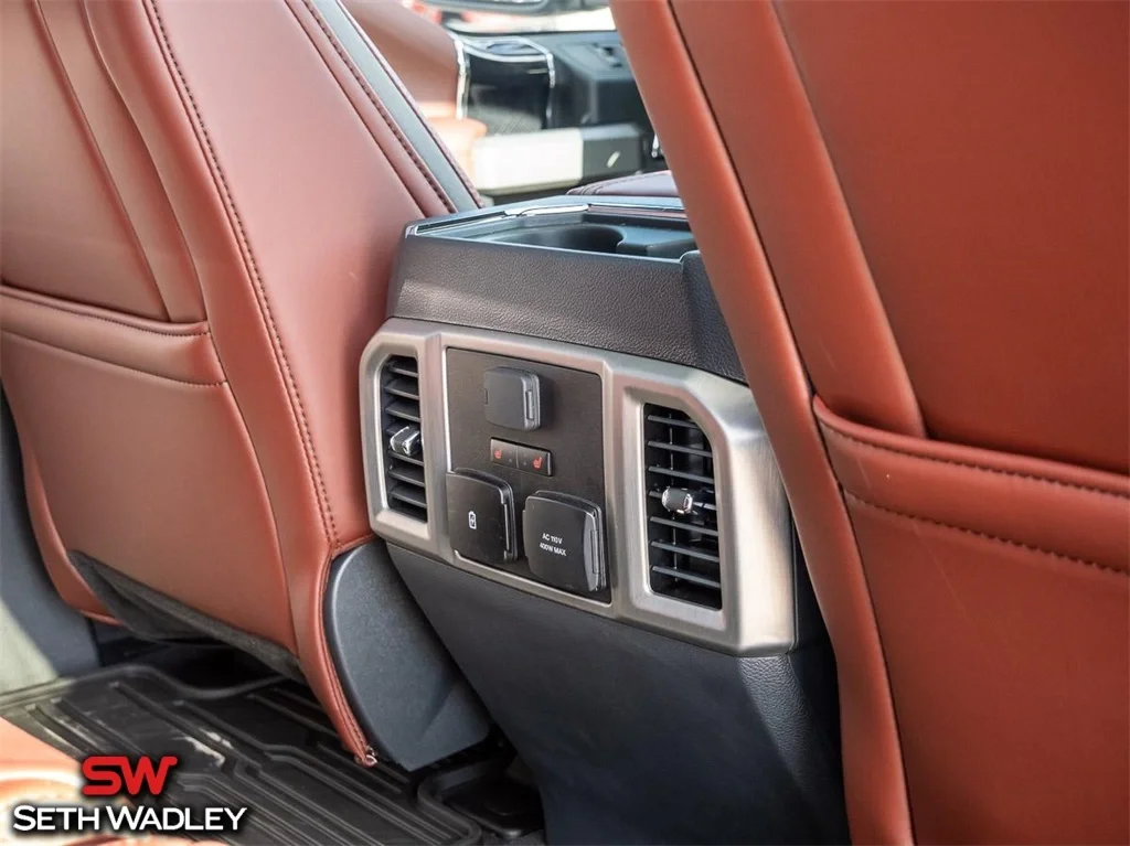 2022 Ford — photo 31
