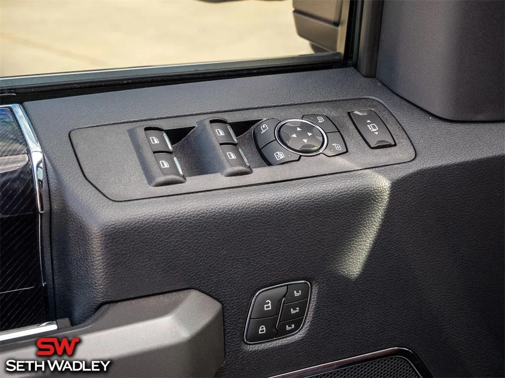 2022 Ford — photo 44