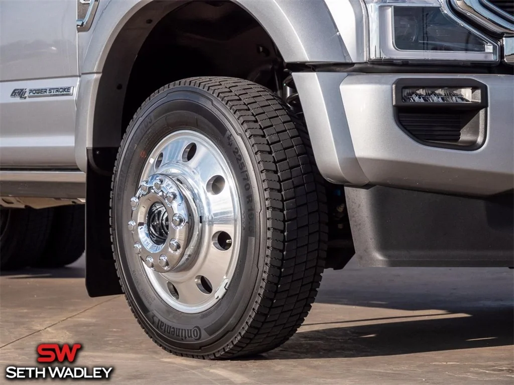 2022 Ford — photo 2