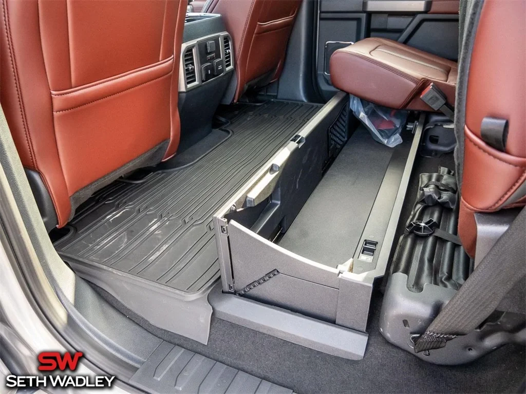 2022 Ford — photo 35