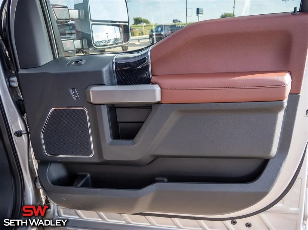 2022 Ford — photo 28