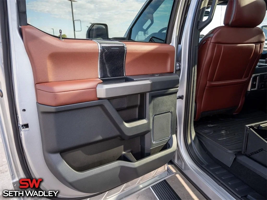 2022 Ford — photo 36