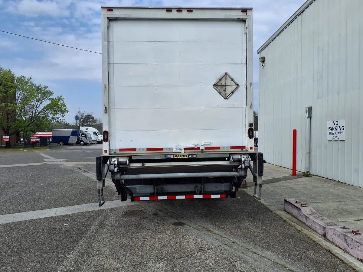 2020 Freightliner M2 106 - image 5