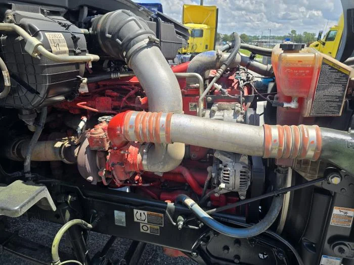 2021 Peterbilt 579 - image 17