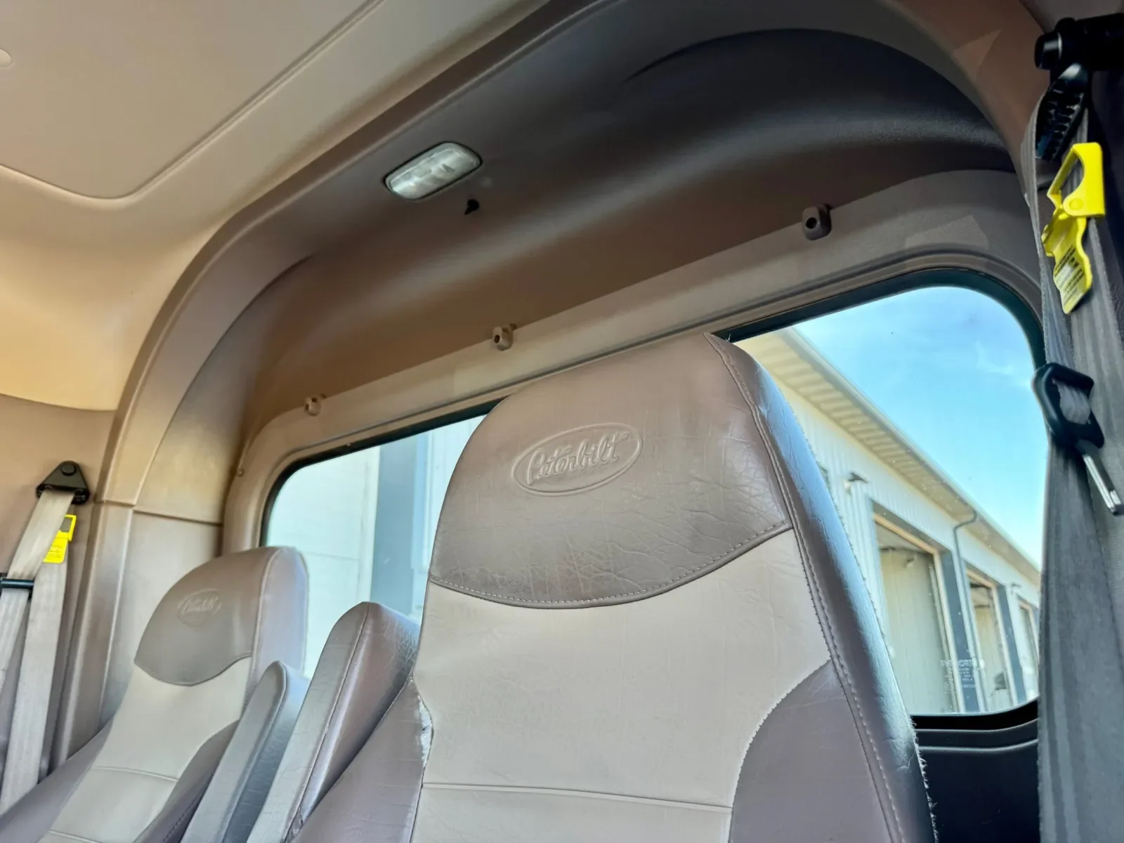 2018 Peterbilt 389 - image 20