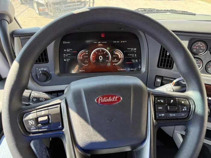2026 Peterbilt 579 - image 15