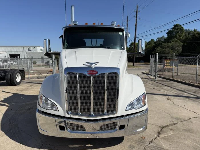 2026 Peterbilt 579 - image 3