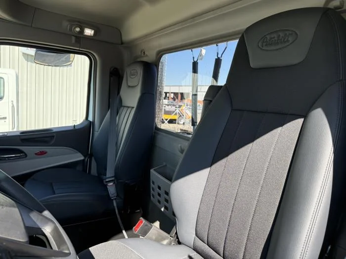2026 Peterbilt 579 - image 18