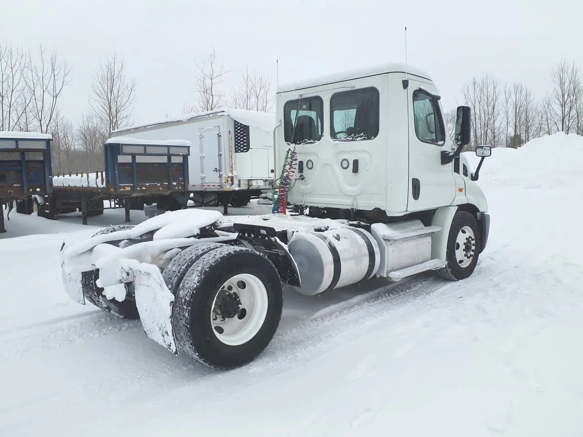 2019 Freightliner Cascadia in Wayland, MI — photo 4