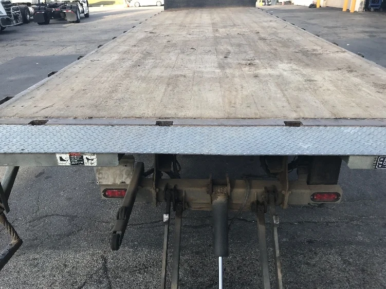 2020 Freightliner M2 106 in Auburn, MA — photo 9
