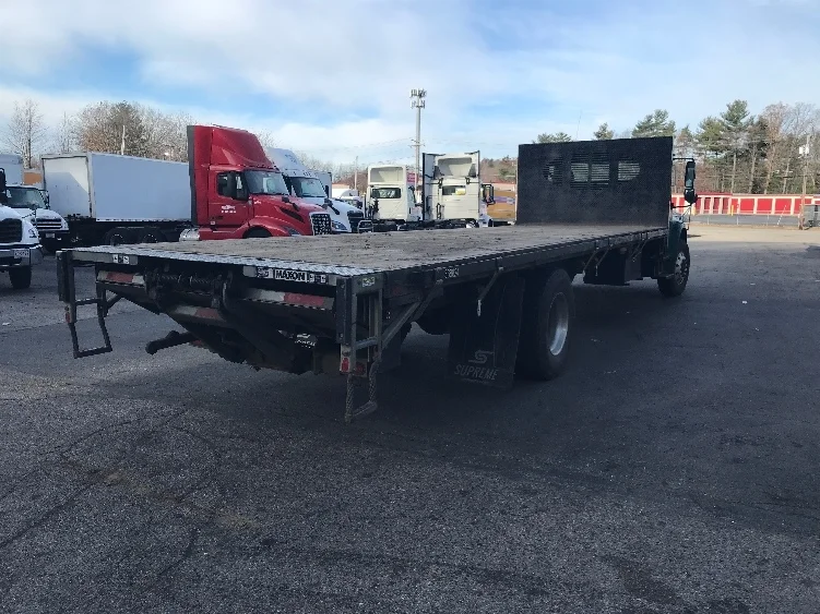 2020 Freightliner M2 106 in Auburn, MA — photo 10