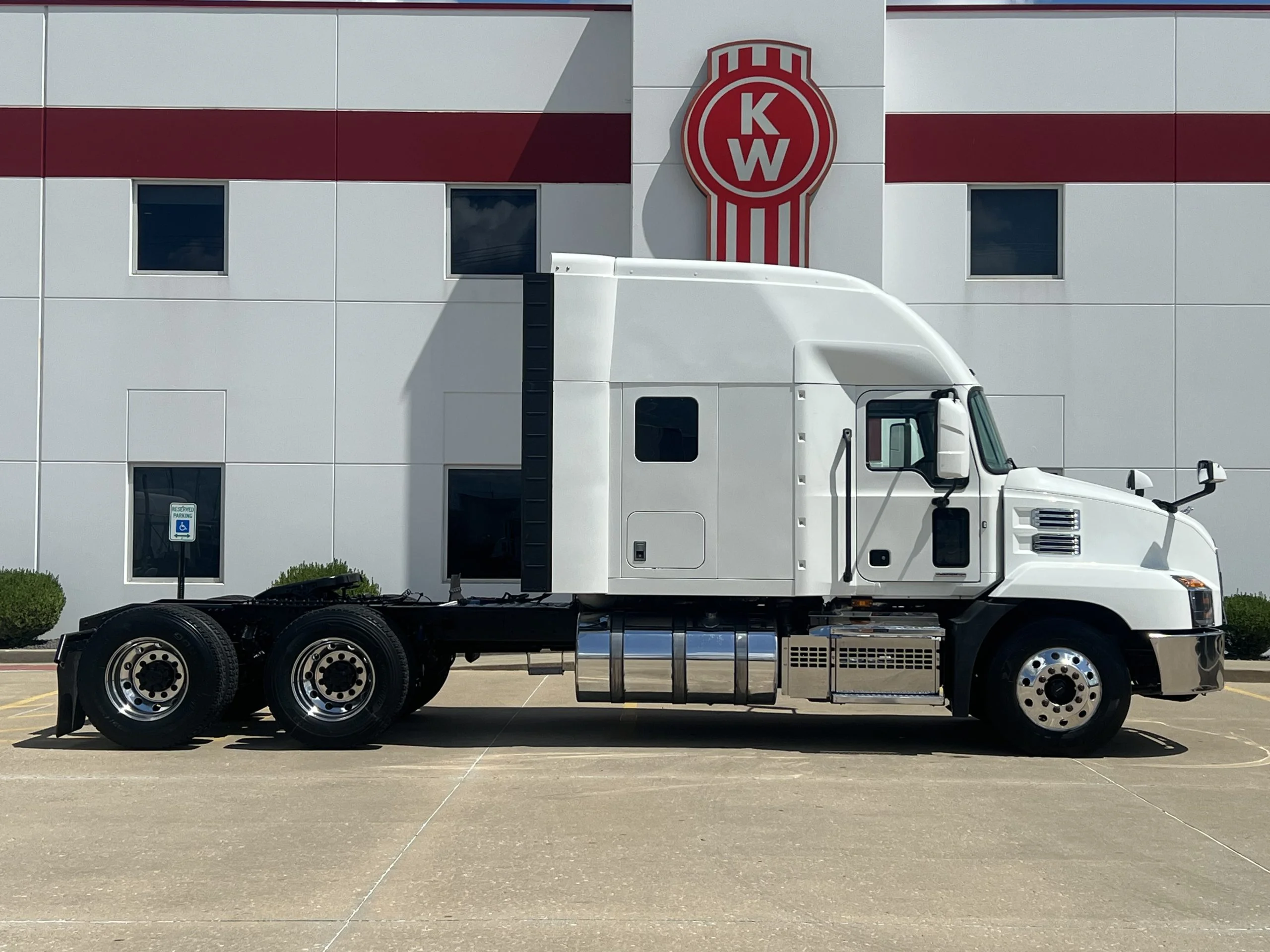 2023 Mack Anthem in Troy, IL — photo 4