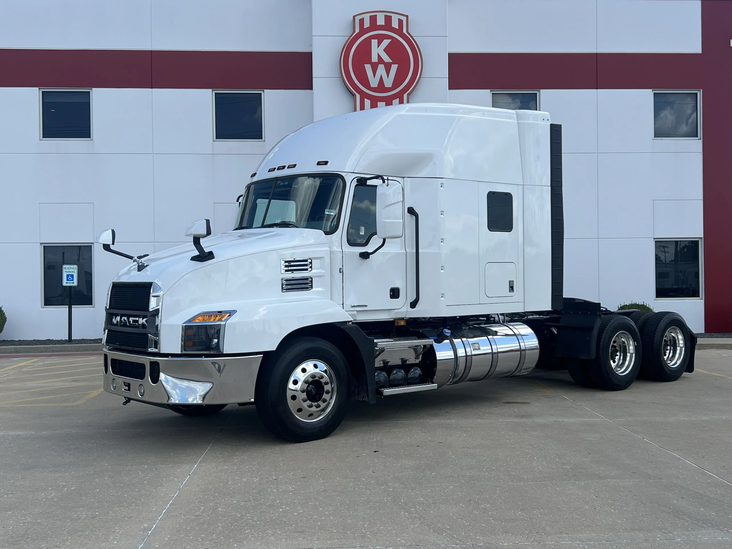 2023 Mack Anthem in Troy, IL