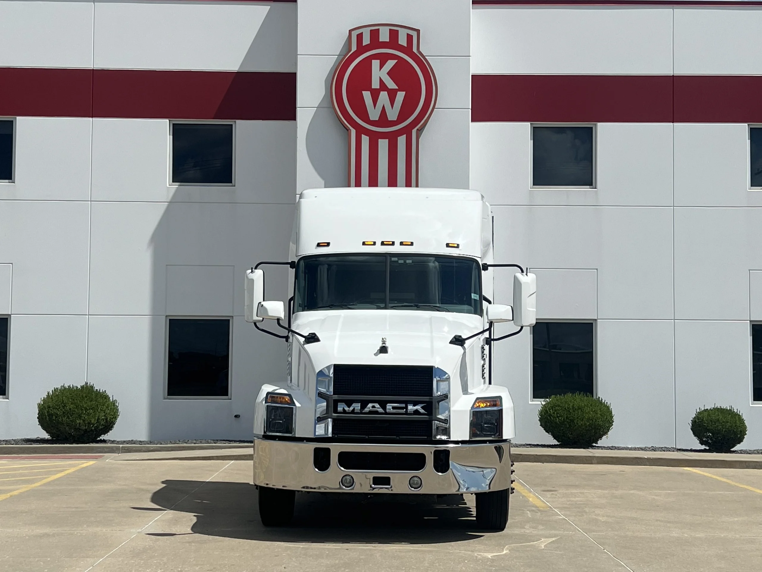 2023 Mack Anthem in Troy, IL — photo 2