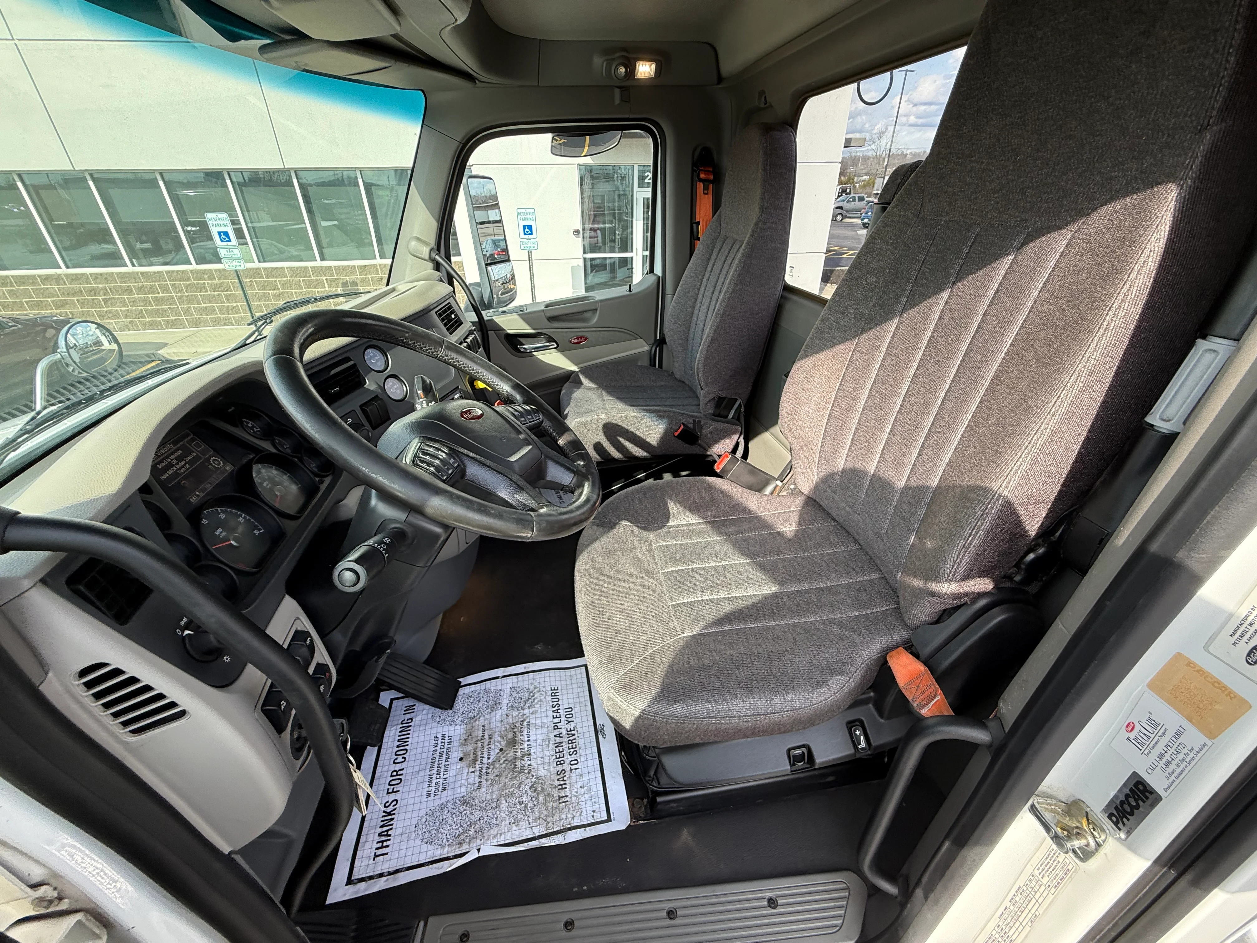2019 Peterbilt 579 - image 16