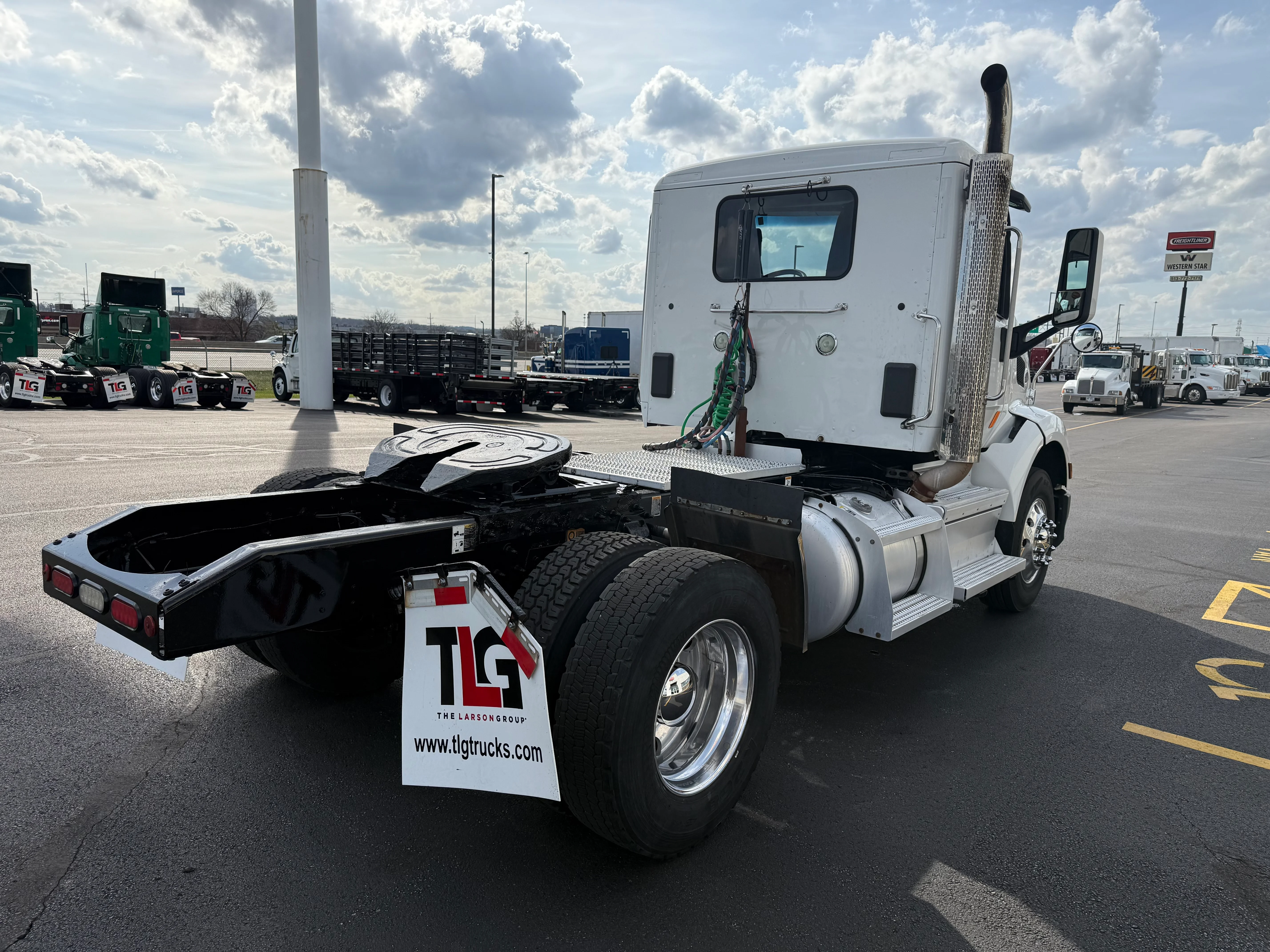 2019 Peterbilt 579 - image 5