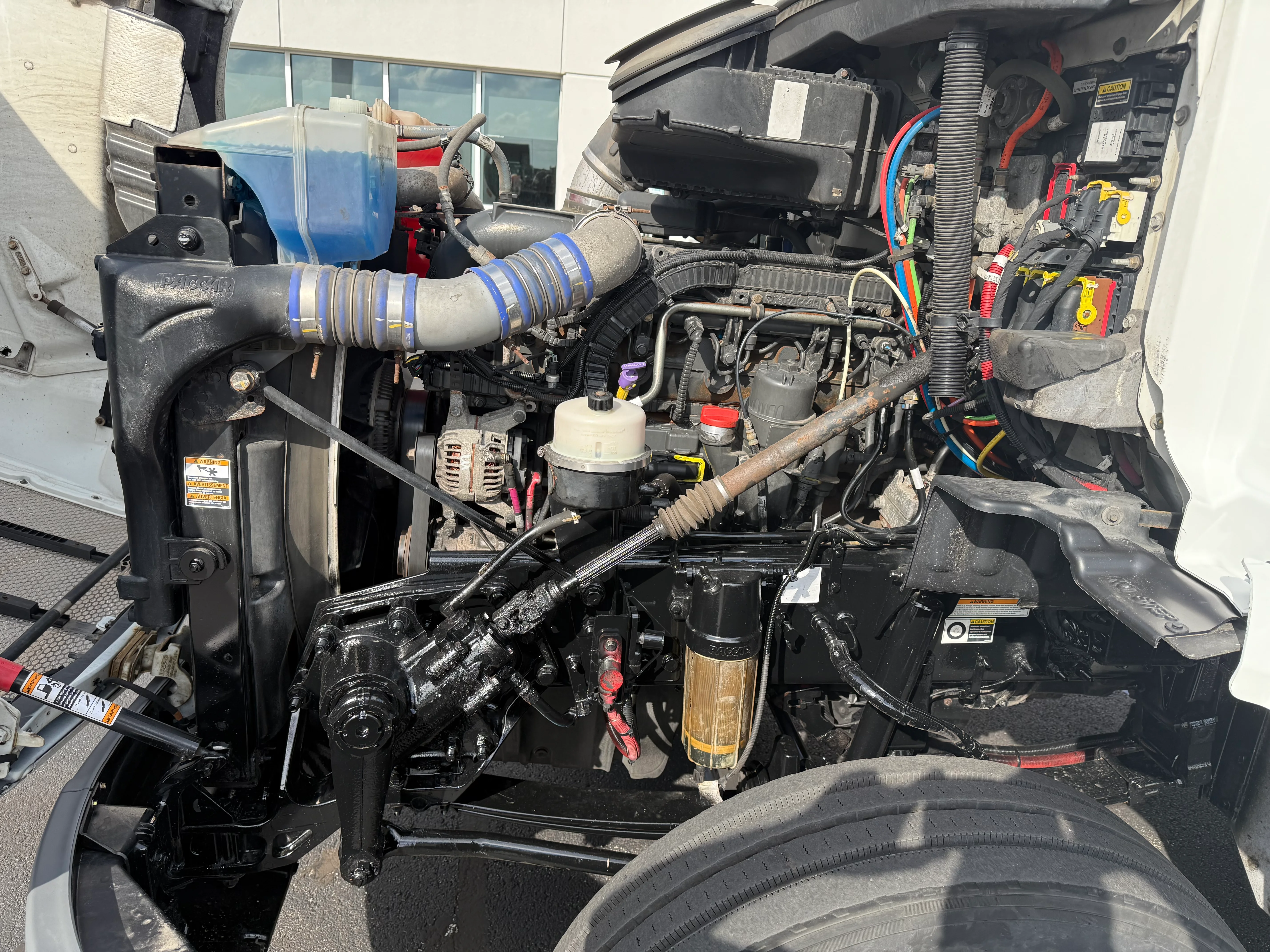 2019 Peterbilt 579 - image 8
