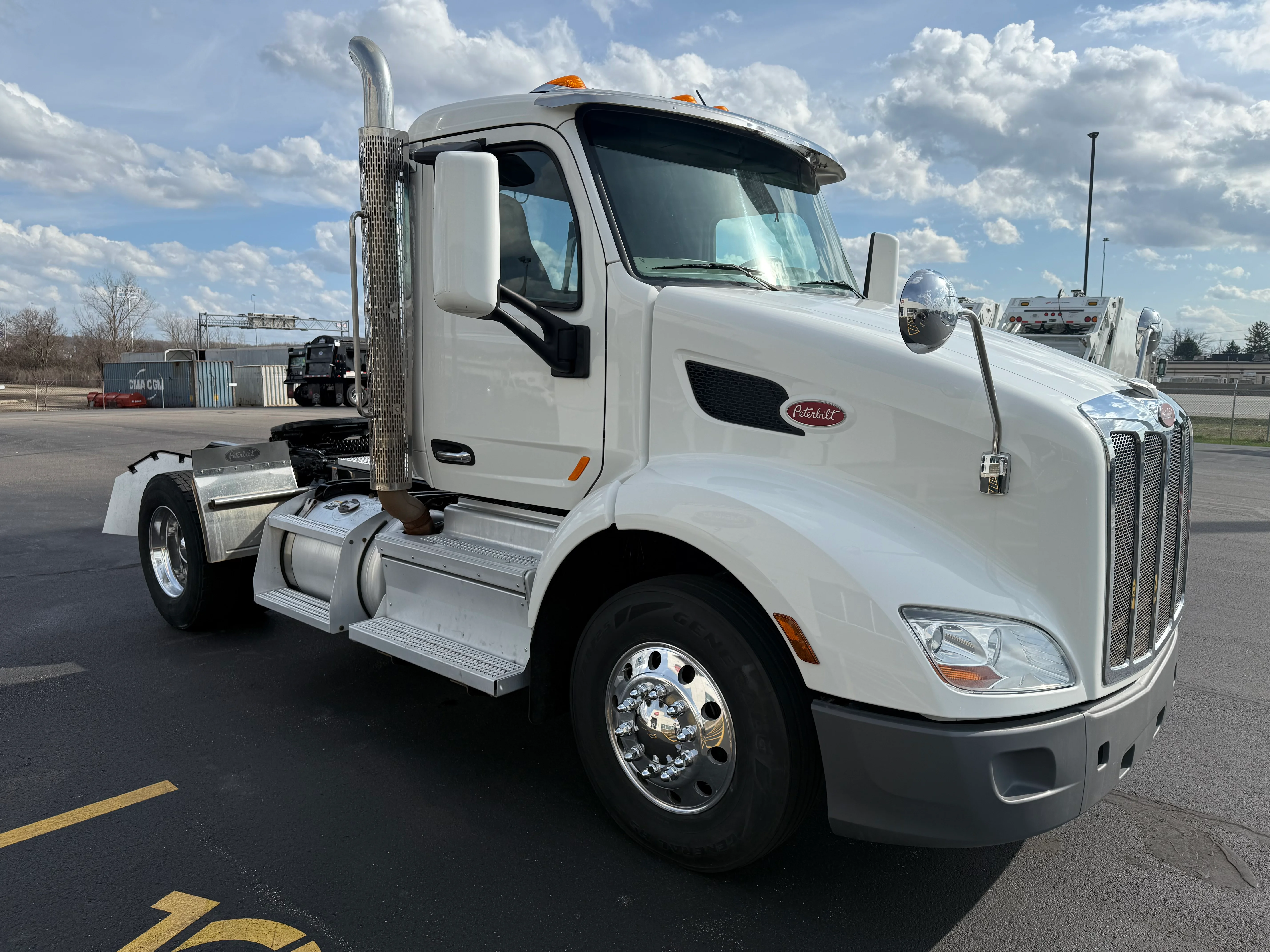 2019 Peterbilt 579 - image 7