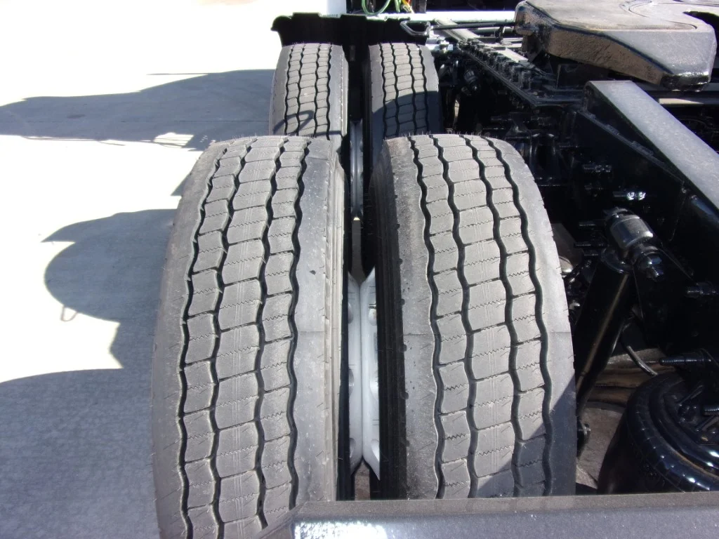 2021 Freightliner Cascadia - image 6