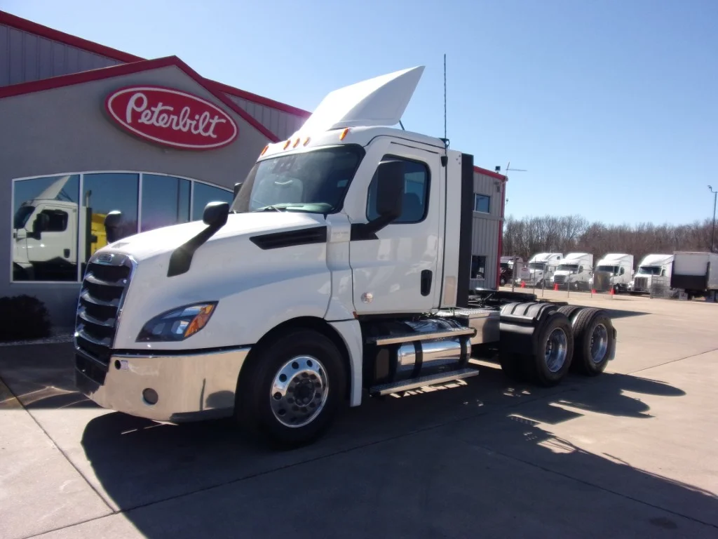 2021 Freightliner Cascadia in Fort Smith, AR