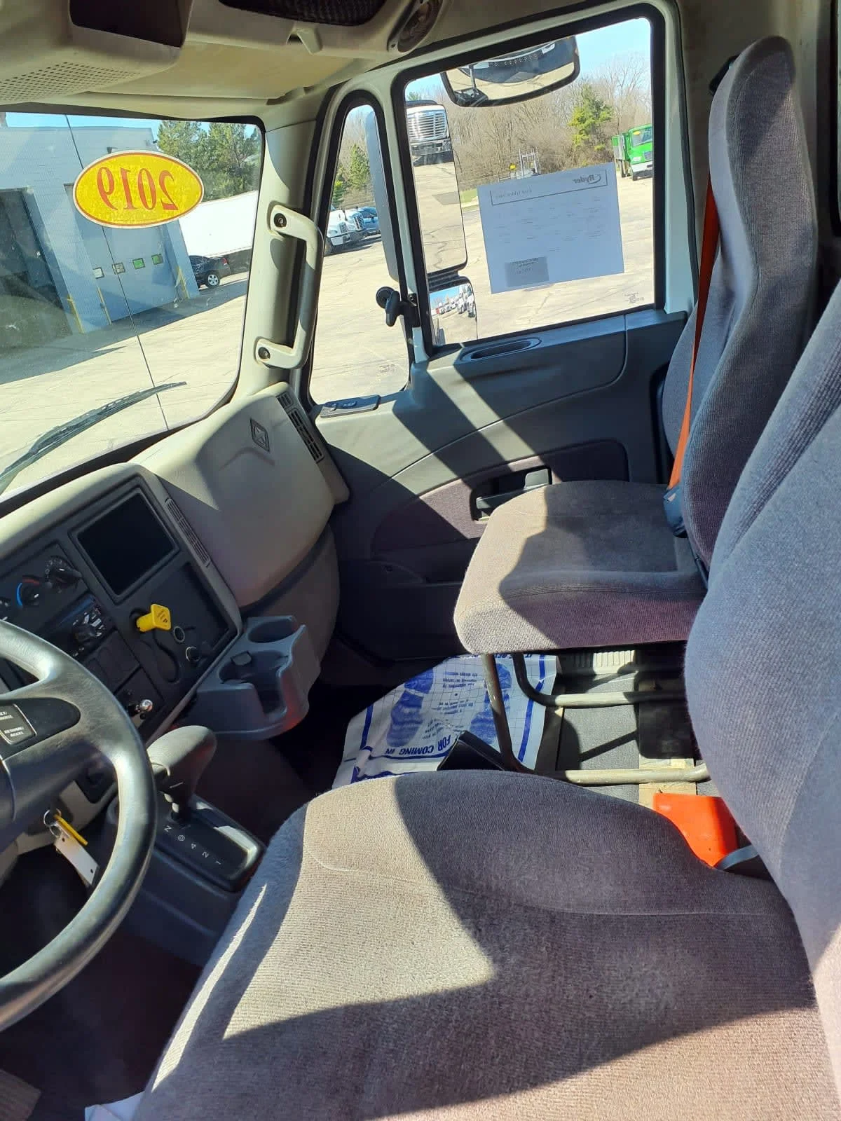 2019 International 4300 in Oak Creek, WI — photo 7