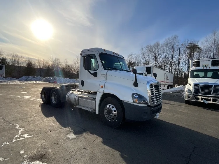 2019 Freightliner Cascadia in Manassas, VA