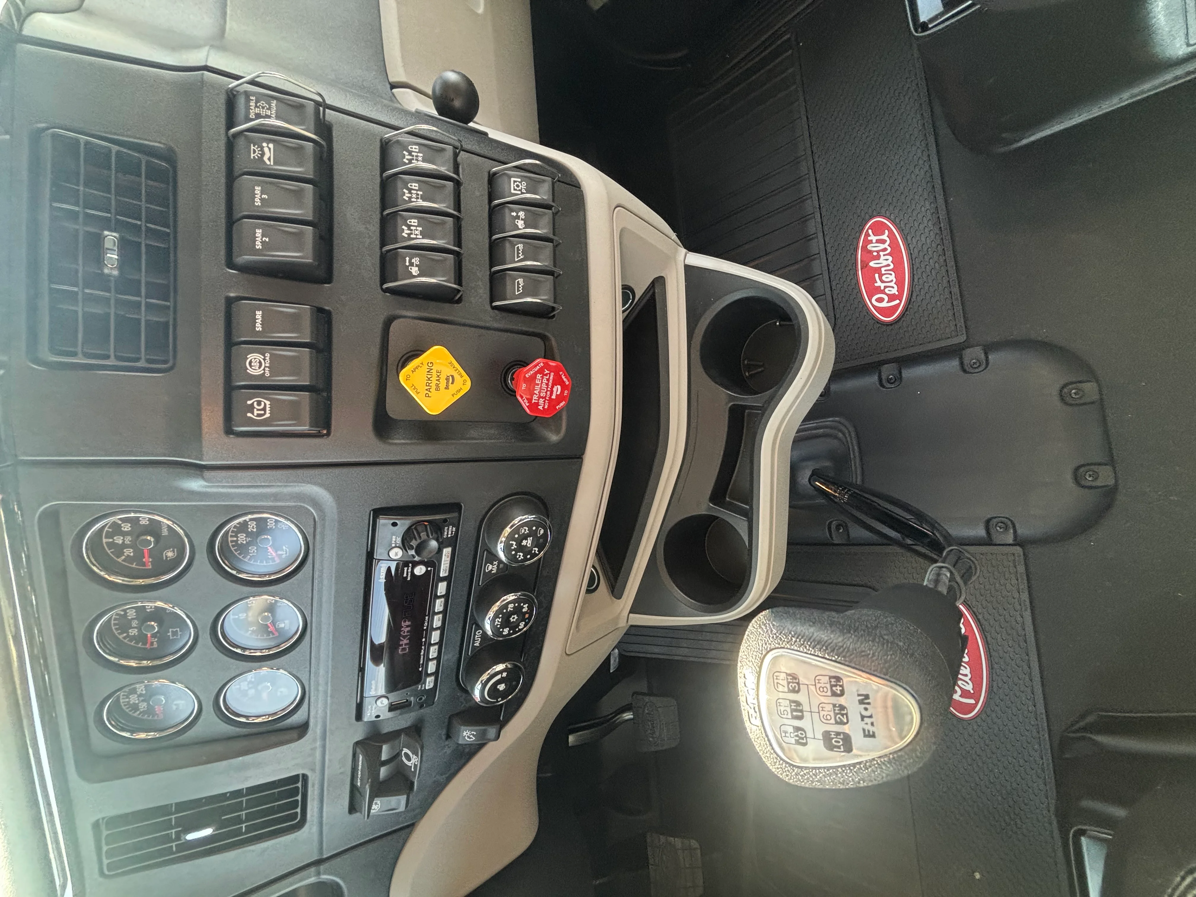 2027 Peterbilt 589 in Council Bluffs, IA — photo 13