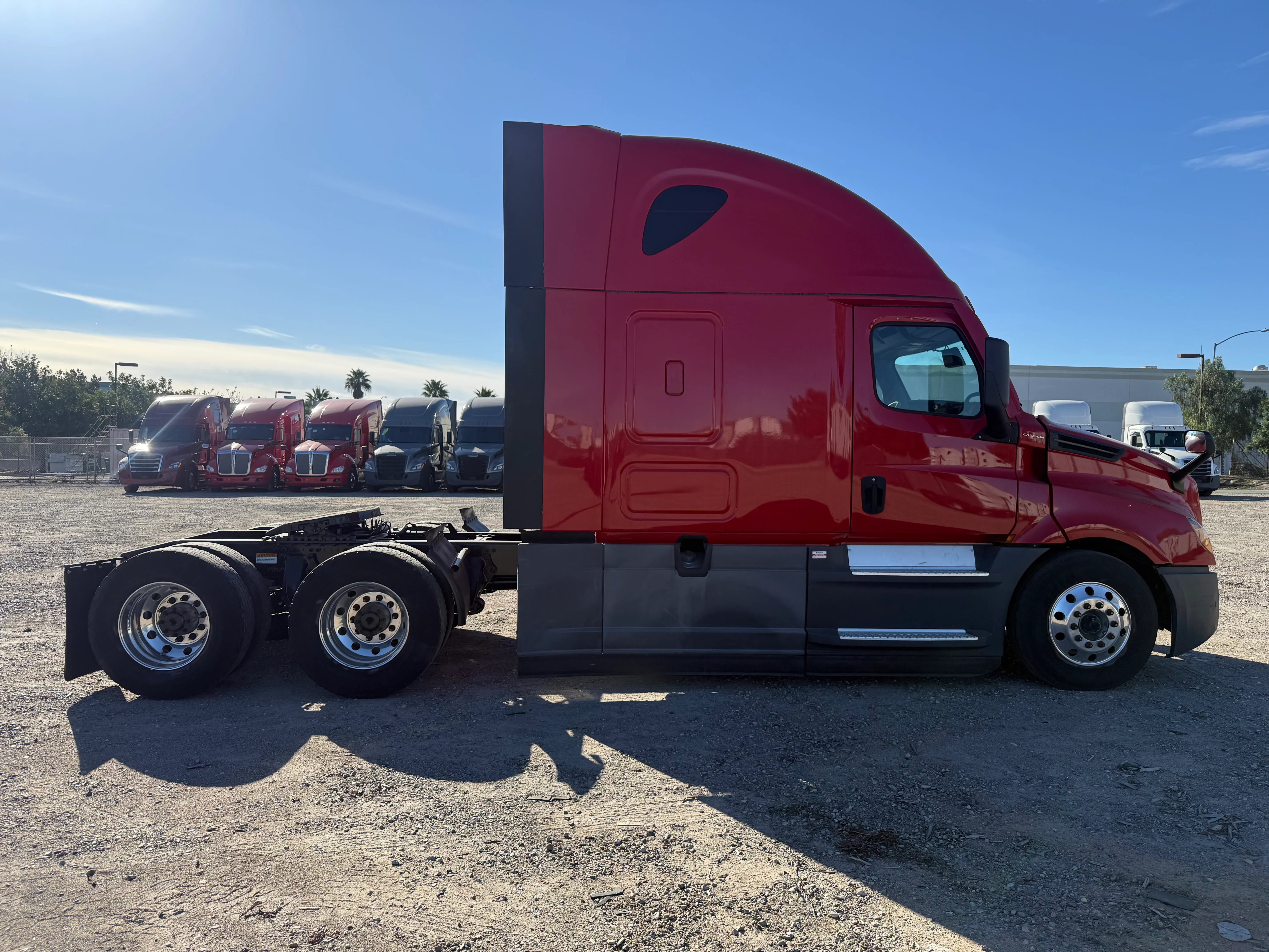 2021 Freightliner Cascadia in San Diego, CA — photo 7