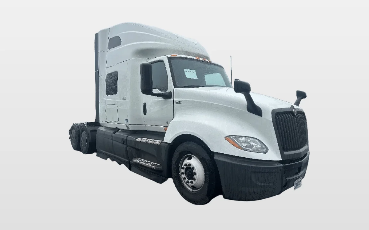 2023 International LT - image 1