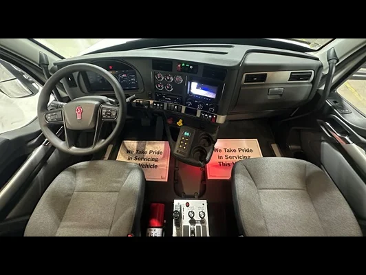 2027 Kenworth T880 in Memphis, TN — photo 2