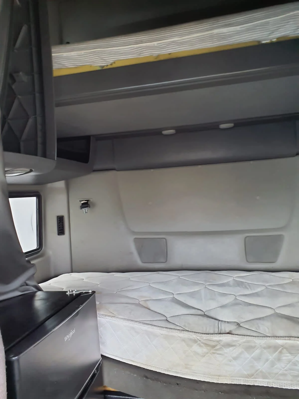 2023 International LT in Miami, FL — photo 8